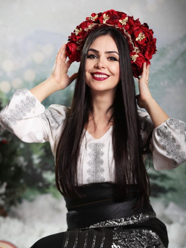 solista-muzica-populara-Stefania-Mihailescu